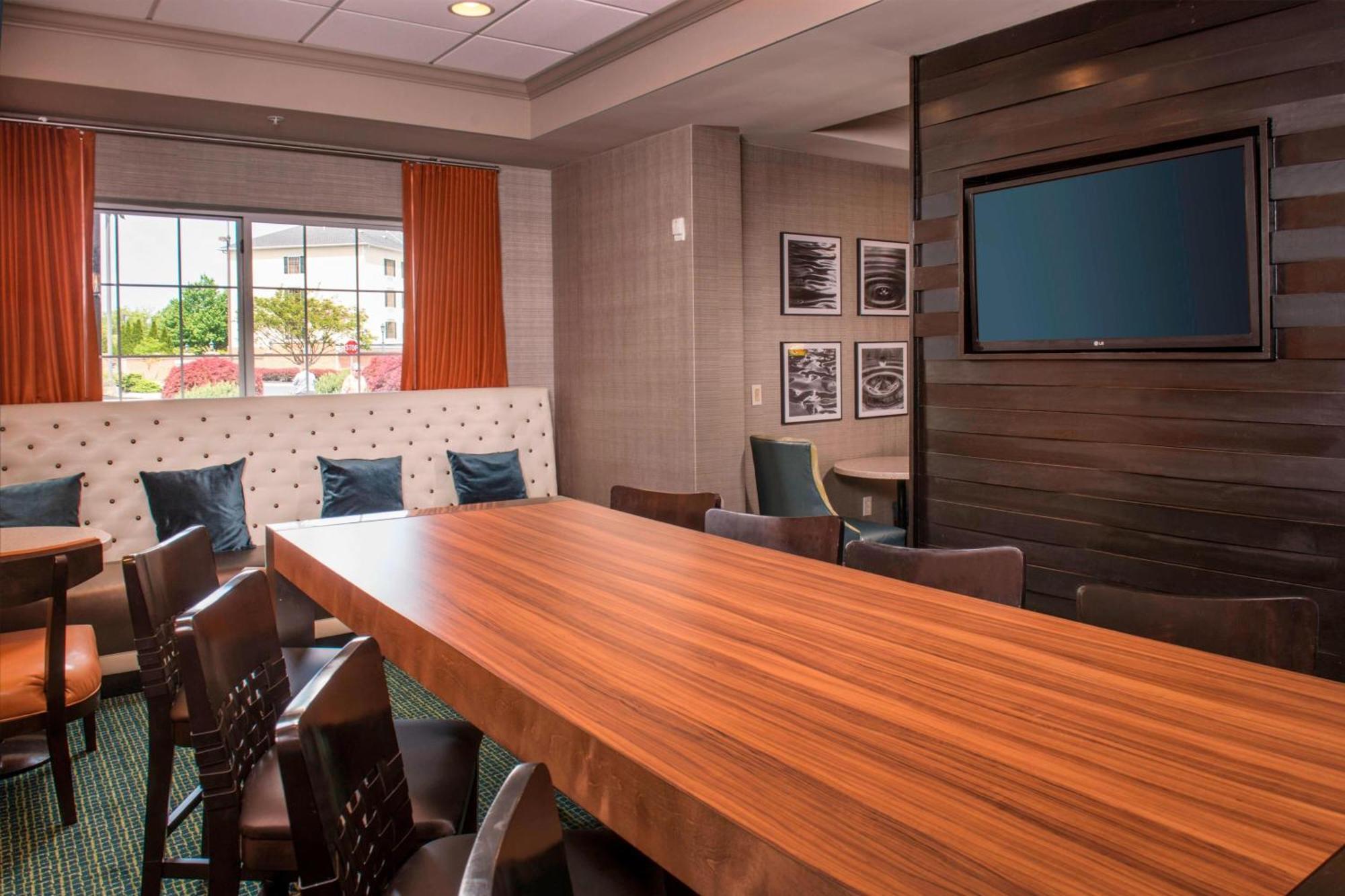 Springhill Suites By Marriott State College Exterior photo